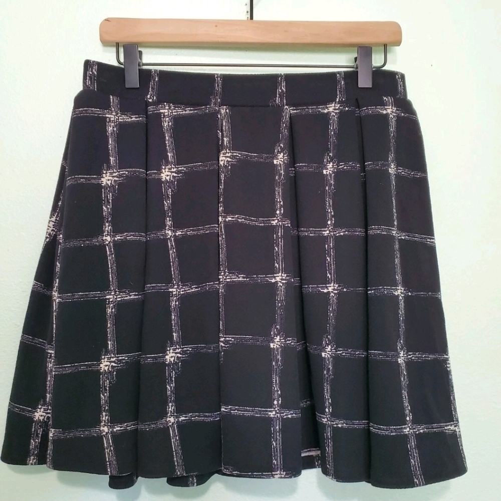 NWT • Matty M • Pleated Skirt